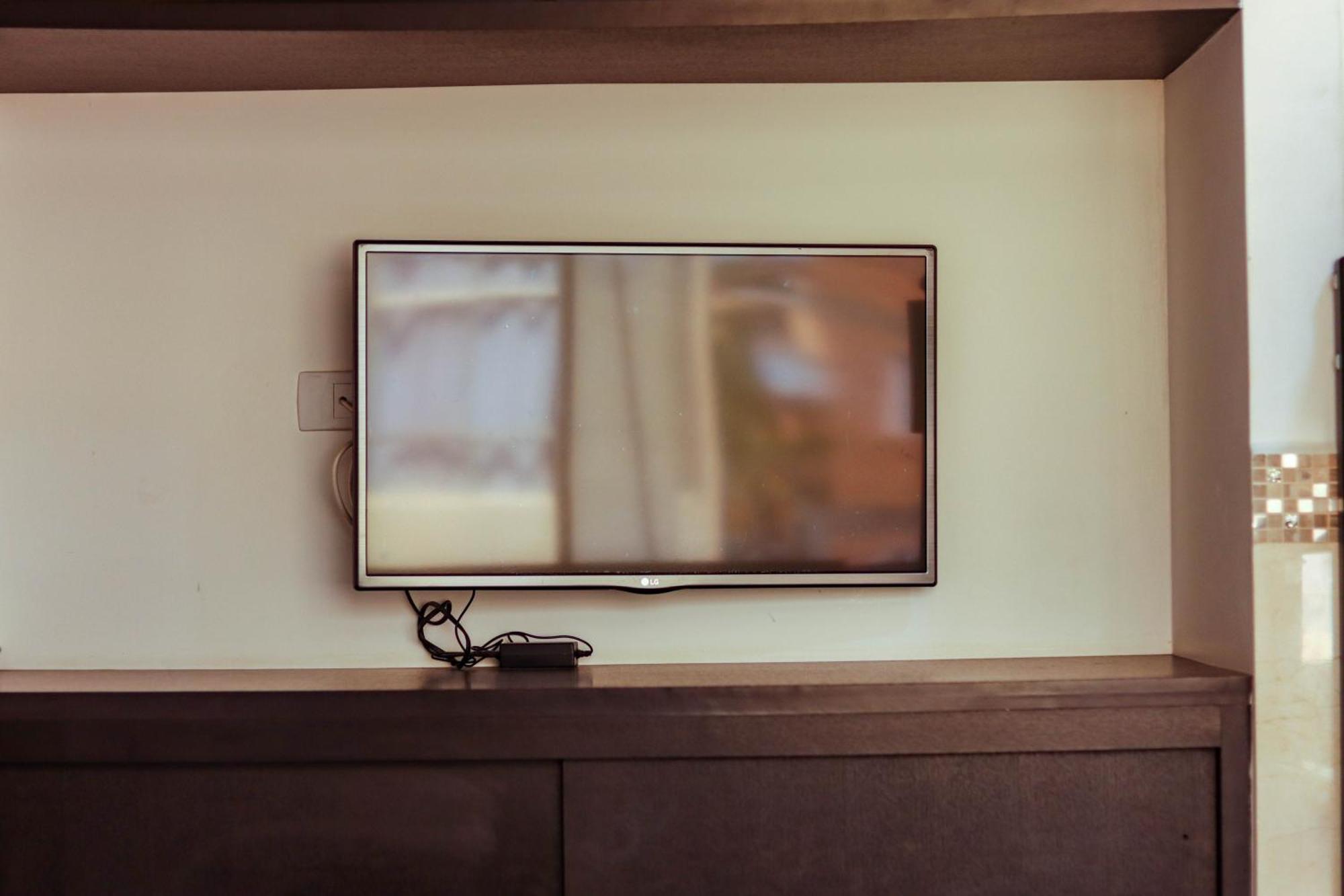 Hotel California Air Carepa Room photo